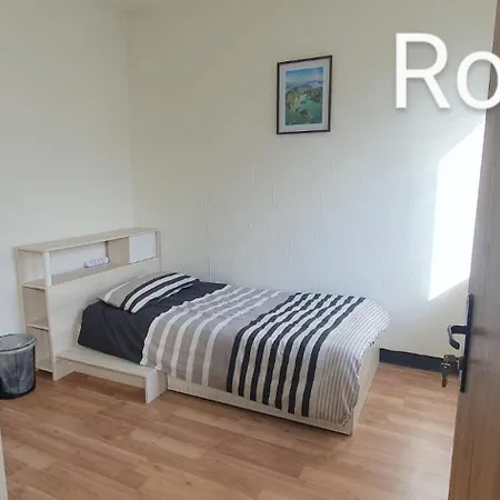 Mit 3 Zimmer, 30min Koeln Messe Bahnhof, 5min Bahnhof Zentrum Apartament