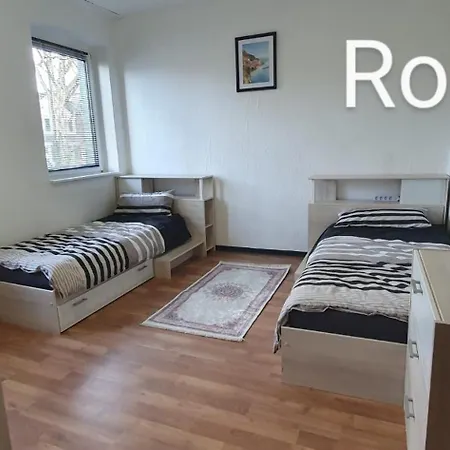 Mit 3 Zimmer, 30min Koeln Messe Bahnhof, 5min Bahnhof Zentrum *