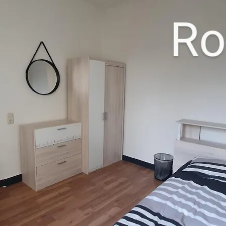 Mit 3 Zimmer, 30min Koeln Messe Bahnhof, 5min Bahnhof Zentrum Apartament